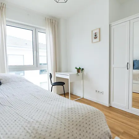 Moderne & Familienfreundliche Am Goitzschesee Apartment Pouch